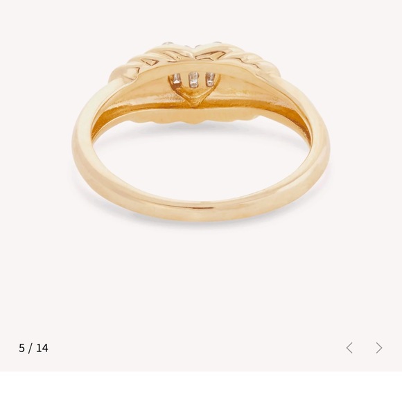 Heart of the Matter Pinky Signet ring - Picture 2 of 8